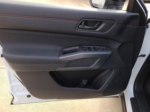 New 2026 Nissan Pathfinder SV image 16