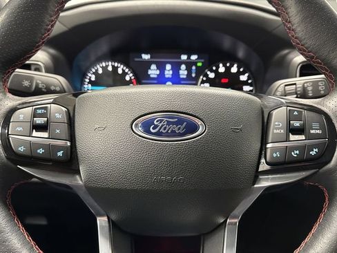 Used 2023 Ford Explorer ST-Line image 18