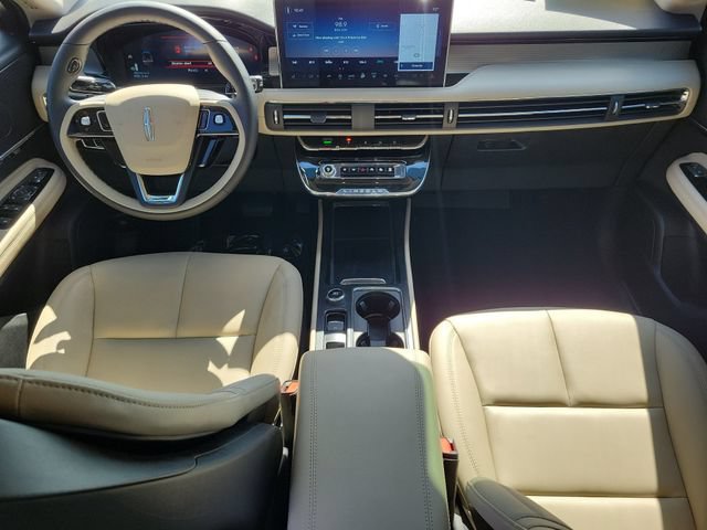 Used 2025 Lincoln Corsair FWD image 13