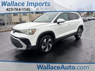 New 2025 Volkswagen Taos SE video 1