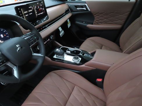 New 2026 Mitsubishi Outlander SEL AWD/4WD image 18