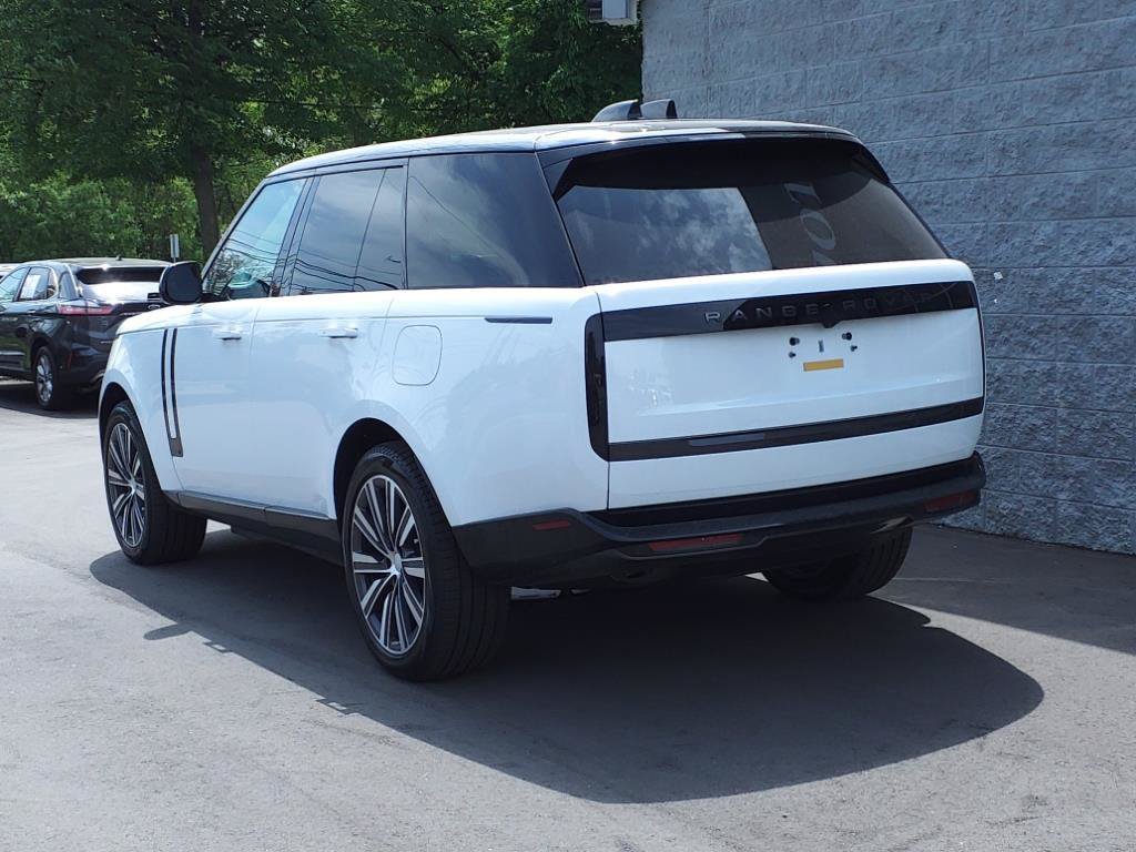 Used 2024 Land Rover Range Rover Autobiography AWD/4WD image 3