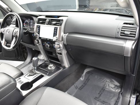 Used 2024 Toyota 4Runner SR5 Premium image 7