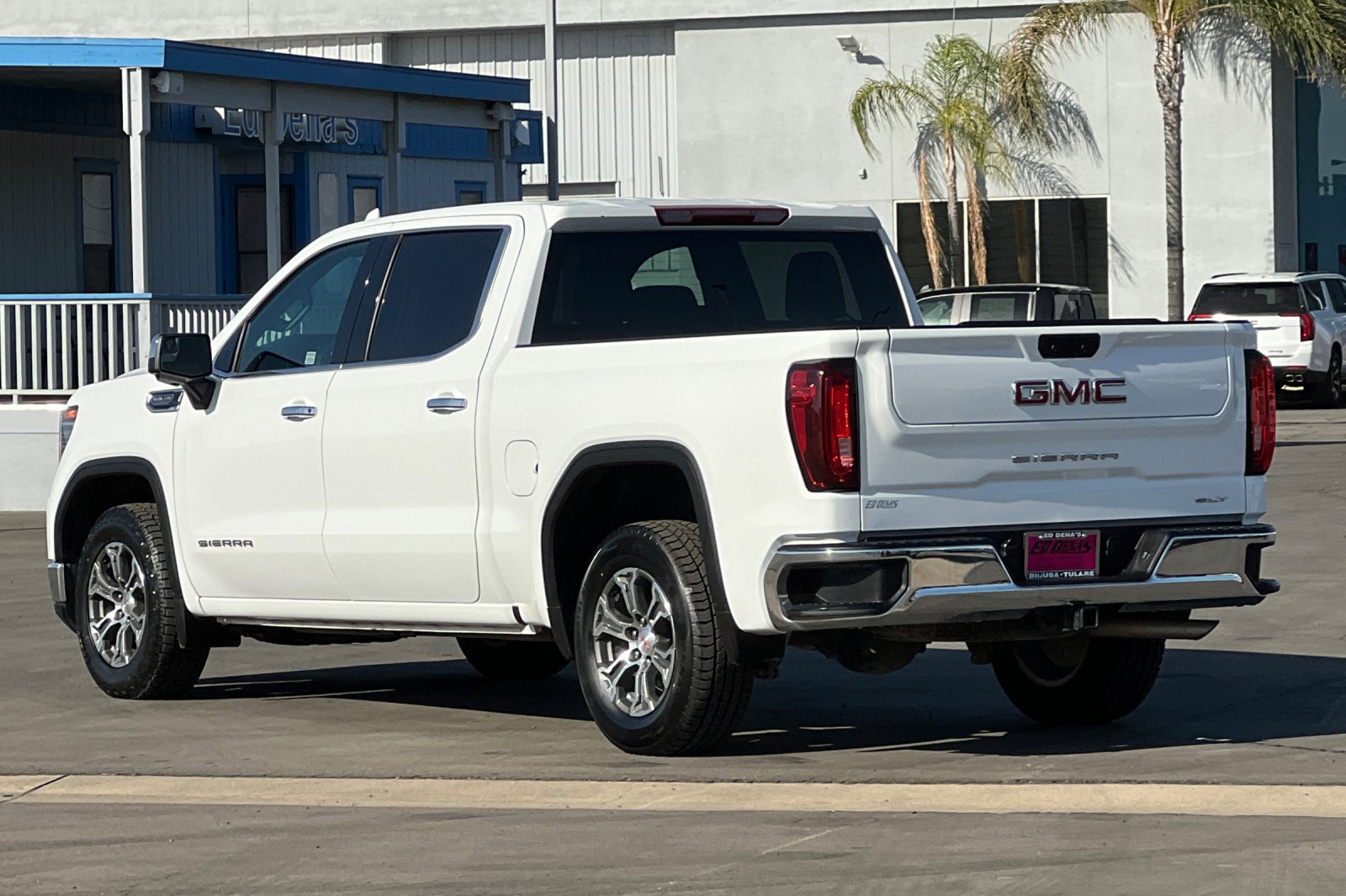 Used 2025 GMC Sierra 1500 SLT RWD image 7
