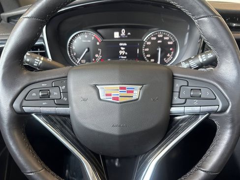 Certified 2025 Cadillac XT6 Premium Luxury FWD image 36