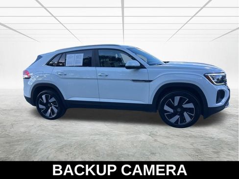Used 2024 Volkswagen Atlas Cross Sport SE image 4