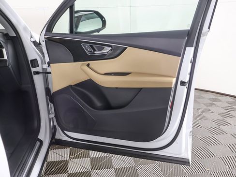 Used 2021 Audi Q7 2.0T Premium w/ Convenience Package image 27