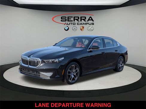 Used 2025 BMW i5 xDrive40 w/ Premium Package image 7