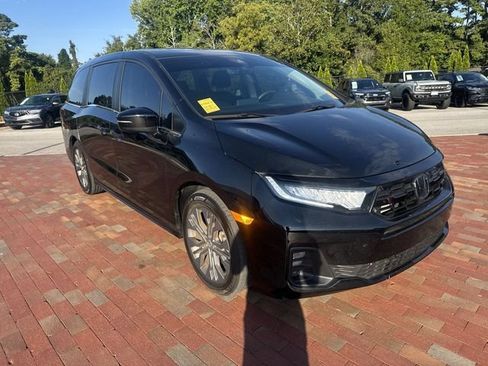 Used 2025 Honda Odyssey Touring image 19