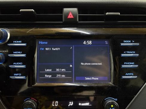 Used 2018 Toyota Camry SE w/ Moonroof Package FWD image 35