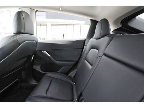 Used 2022 Tesla Model Y Performance AWD/4WD image 12