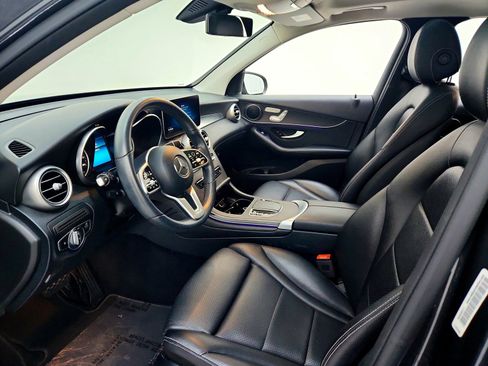 Certified 2021 Mercedes-Benz GLC 300 image 3