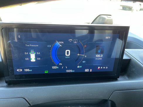 Used 2024 Chevrolet Brightdrop 600 w/ Commercial Equipment Package AWD/4WD image 9