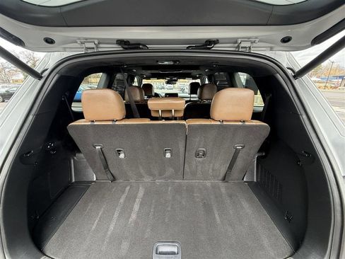 Used 2022 Kia Telluride SX w/ SX Prestige Package image 35