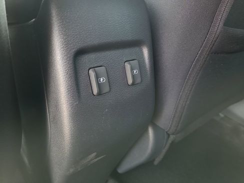 Certified 2021 Nissan Kicks SV FWD image 12