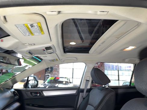 Used 2017 Subaru Outback 2.5i Premium image 14