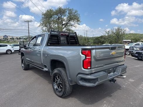 Certified 2024 Chevrolet Silverado 2500 High Country w/ High Country Premium Package AWD/4WD image 8