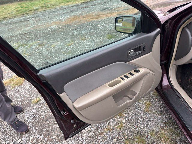 Used 2012 Ford Fusion S FWD image 17