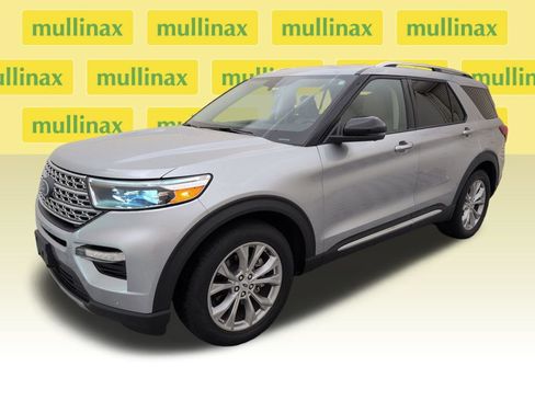 Used 2023 Ford Explorer Limited w/ Equipment Group 301A RWD image 11