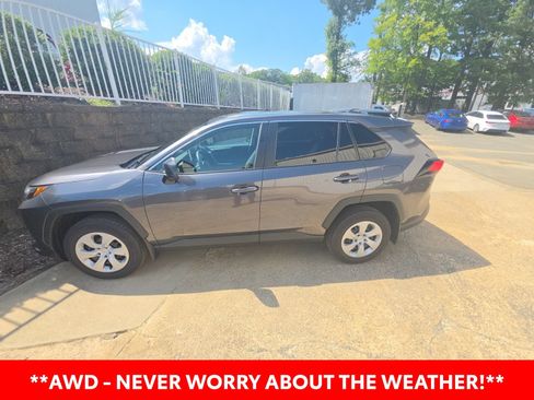Used 2025 Toyota RAV4 LE AWD/4WD image 7
