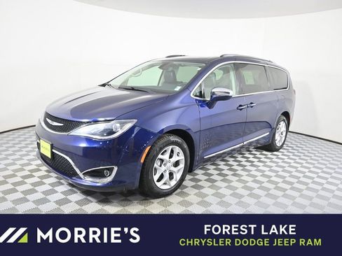 Used 2020 Chrysler Pacifica Limited image 1