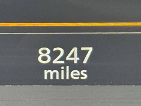 Used 2025 Nissan Rogue SL AWD/4WD image 2