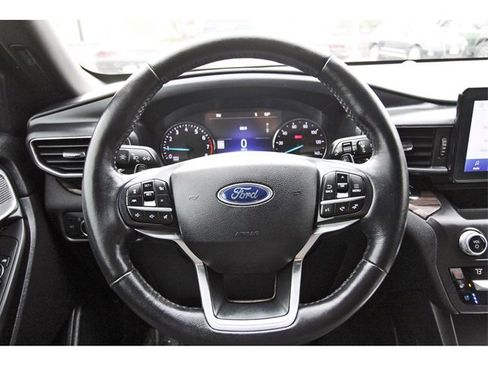 Used 2020 Ford Explorer Limited image 15