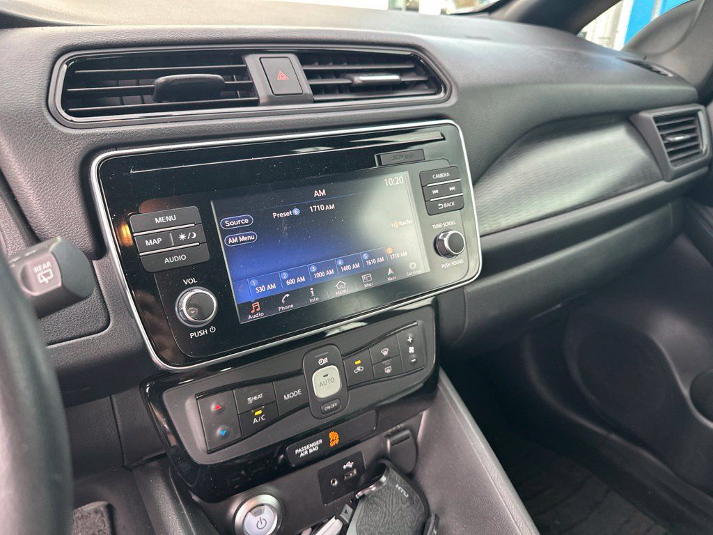 Used 2018 Nissan Leaf SV FWD image 10