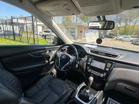 Used 2016 Nissan Rogue SL AWD/4WD image 32