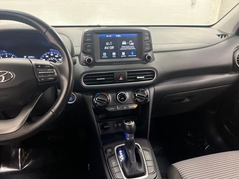 Used 2018 Hyundai Kona SEL image 19
