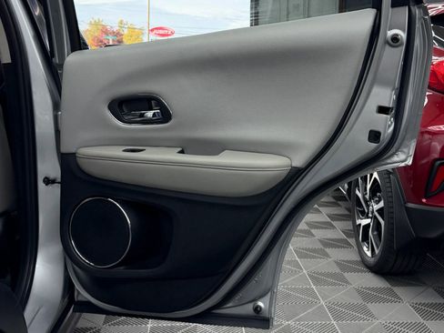 Used 2016 Honda HR-V EX image 8