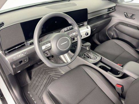 New 2026 Hyundai Kona SE image 4