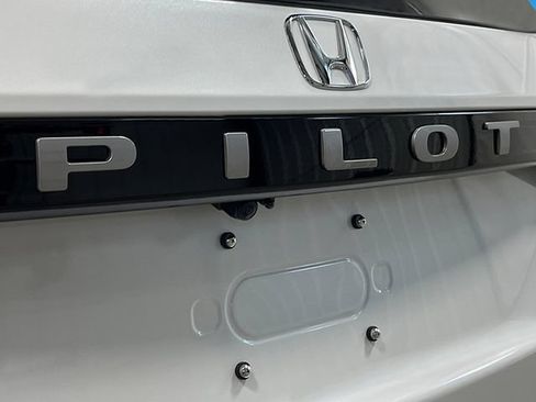 New 2026 Honda Pilot Elite image 7