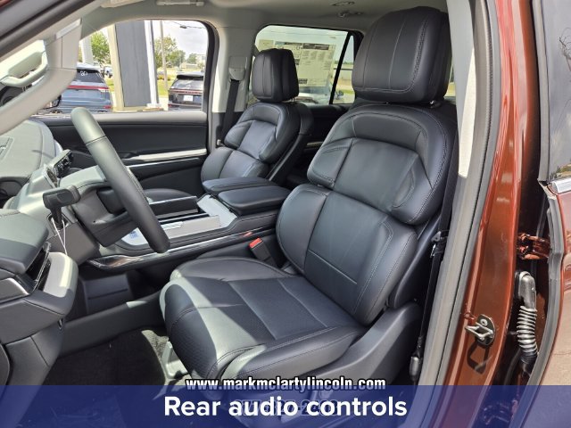 New 2027 Lincoln Navigator Premiere AWD/4WD image 9
