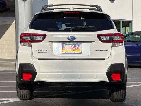 Used 2022 Subaru Crosstrek 2.0i Premium w/ Moonroof Package image 5