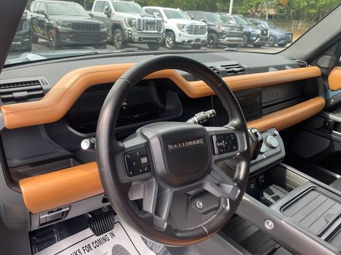 Used 2023 Land Rover Defender 110 X-Dynamic SE AWD/4WD image 12