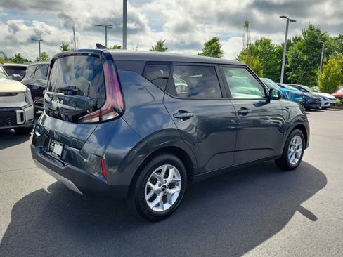 Certified 2024 Kia Soul LX w/ Option Group 015 FWD image 4