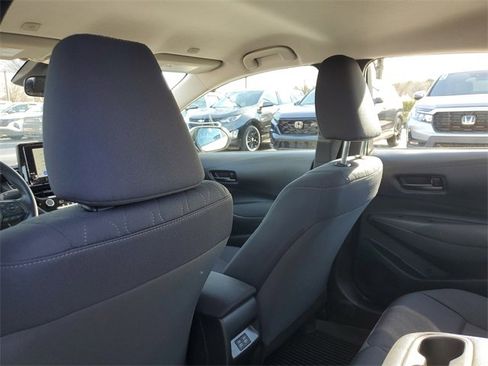 Used 2025 Toyota Corolla LE image 12