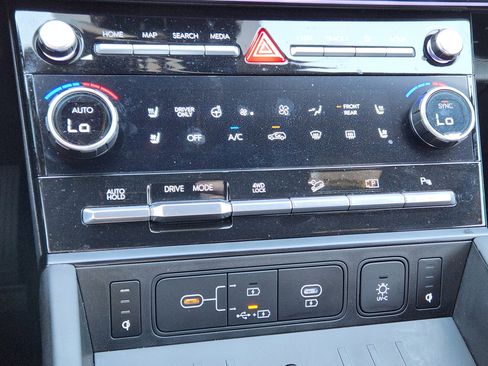 Used 2024 Hyundai Santa Fe Calligraphy image 19