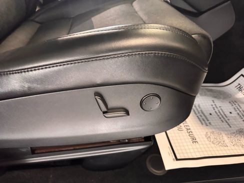 Used 2017 Tesla Model X 75D image 16