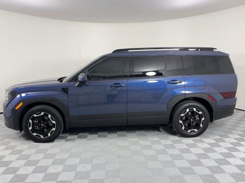 Used 2025 Hyundai Santa Fe SEL image 2