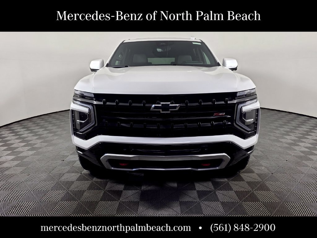 Used 2025 Chevrolet Suburban Z71 w/ Z71 Off-Road Package AWD/4WD image 2