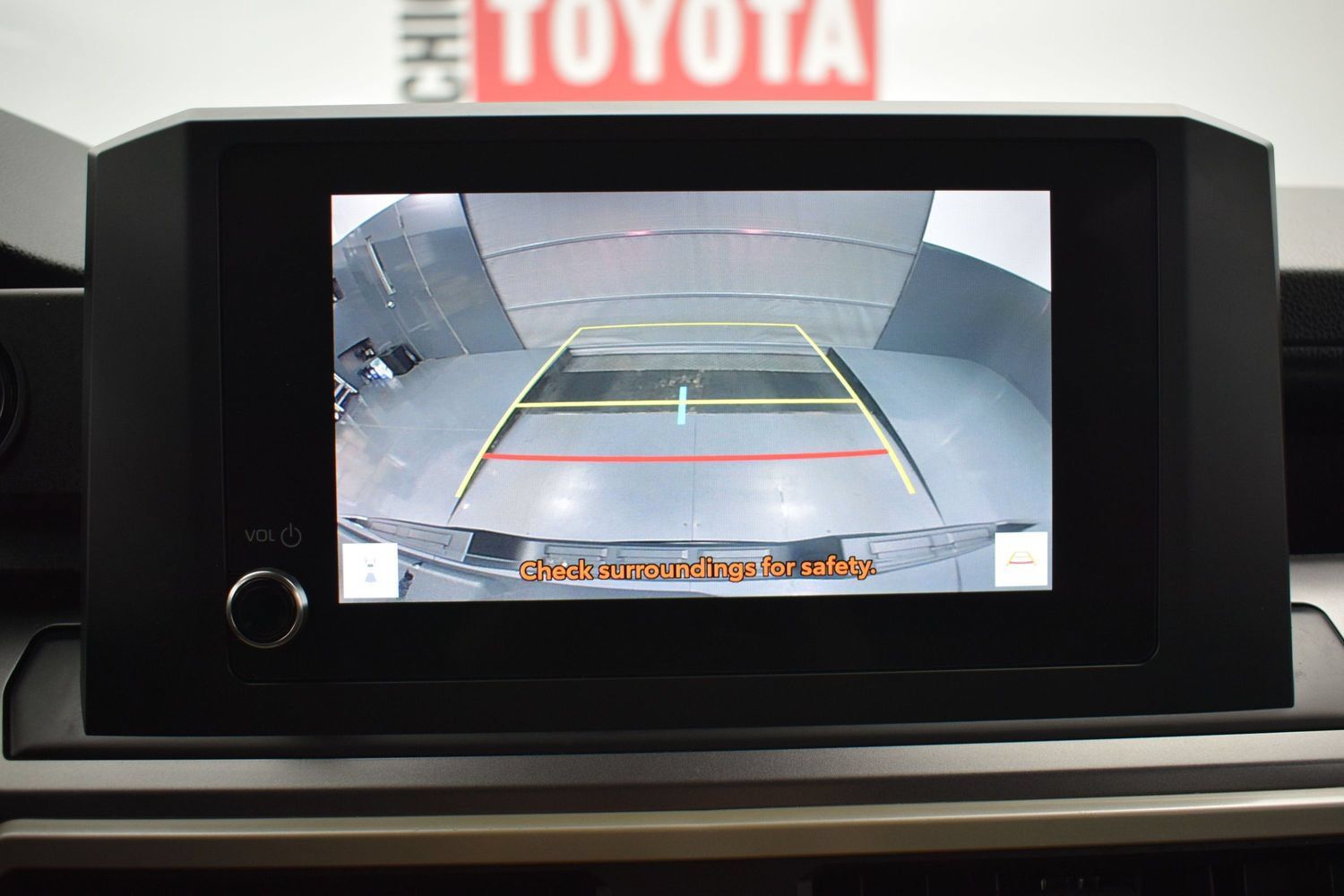 Used 2025 Toyota Tacoma SR5 AWD/4WD image 18