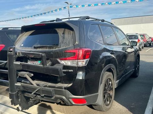 Used 2019 Subaru Forester Premium AWD/4WD image 5