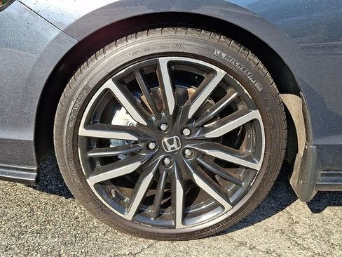 Used 2023 Honda Accord Touring image 8