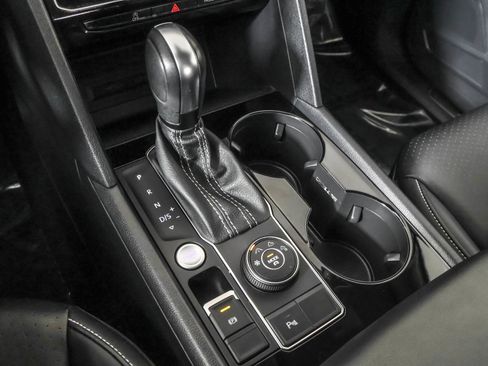 Certified 2022 Volkswagen Atlas SEL image 33