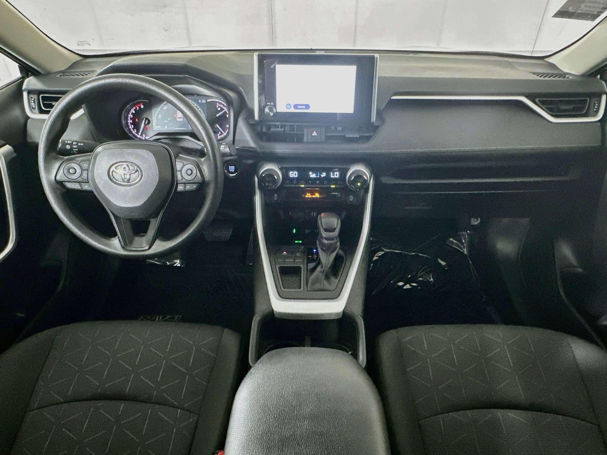 Used 2024 Toyota RAV4 XLE w/ Convenience Package FWD image 27