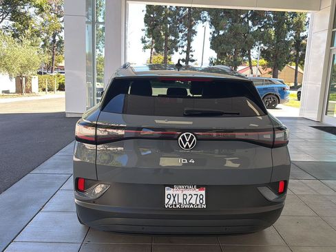 Used 2023 Volkswagen ID.4 Pro RWD image 4
