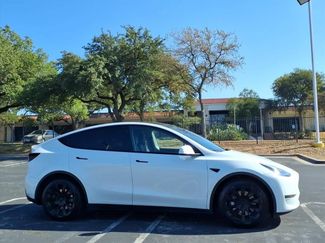 Used 2022 Tesla Model Y Long Range AWD/4WD video 2
