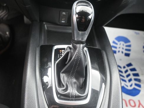 Used 2017 Nissan Rogue S image 12